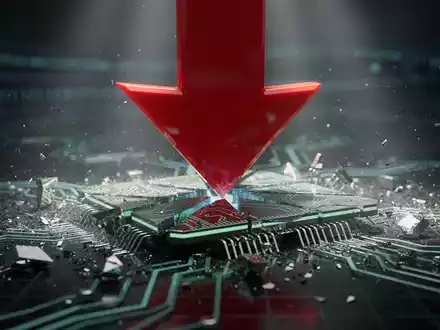 Ein roter Pfeil durchbohrt einen zerbrochenen Mikrochip vor einem dunklen, digitalen Hintergrund, der einen Rückgang in der Technologiebranche symbolisiert. - Foto: über boerse-global.de
