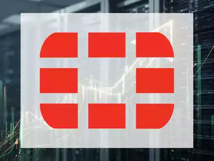Eine stilisierte, nach oben zeigende Pfeilspitze, die einen steigenden Aktienkurs über digitaler Netzwerkinfrastruktur darstellt. - Foto: über boerse-global.de