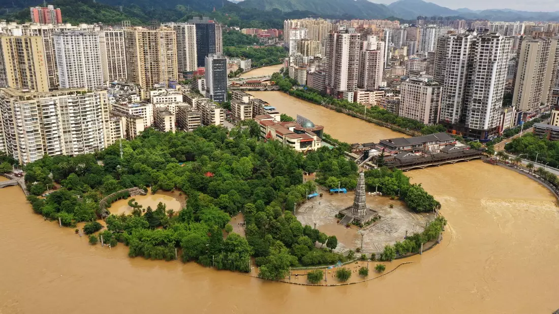 Im Mai 2026 gehörten dem Expertenbericht zufolge auch Regionen in Westchina zu den überdurchschnittlich feuchten Gebieten. (Archivbild) - Bild: Xiao Wei/XinHua/dpa