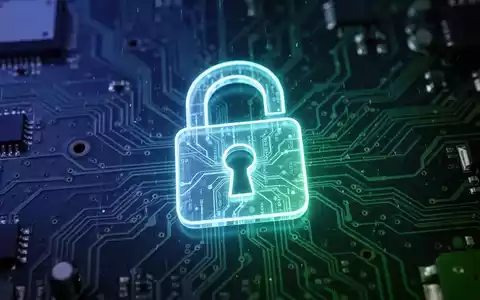 A glowing digital padlock icon superimposed on a computer motherboard with intricate circuit patterns, symbolizing data security and technology. - Foto: über boerse-global.de