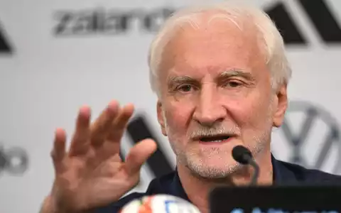 Rudi Völler sieht keinen Grund zur Sorge bei zwei schwierigen WM-Themen.  - Foto: Federico Gambarini/dpa