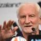 Rudi Völler sieht keinen Grund zur Sorge bei zwei schwierigen WM-Themen.  - Bild: Federico Gambarini/dpa