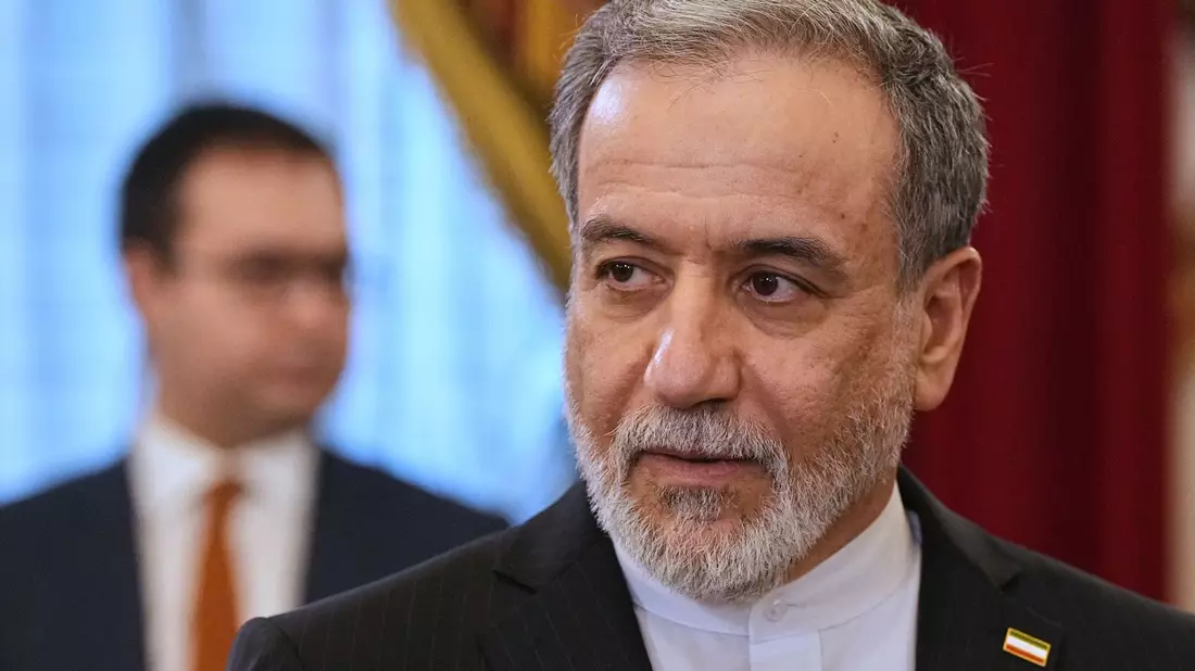 Irans Außenminister Araghtschi warnt die USA. (Archivbild) - Bild: Dmitri Lovetsky/Pool AP/dpa