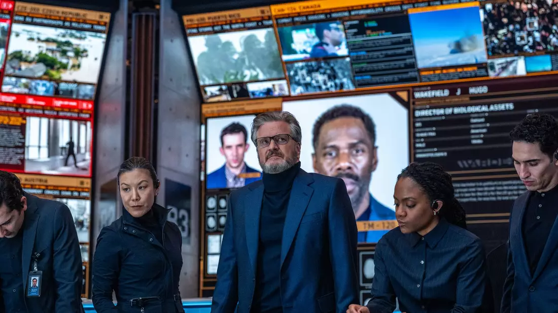 Noah Scanlon (Colin Firth) und seine Firma Wardex versuchen, Regierungsaufzeichnungen zu Außerirdischen geheimzuhalten. - Bild: Niko Tavernise/Universal Pictures/dpa