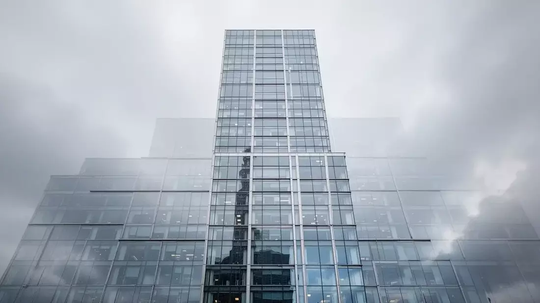 Munich Re Stock Tumbles Despite Strong Q1 Profit: Market Misreads Discipline for Weakness