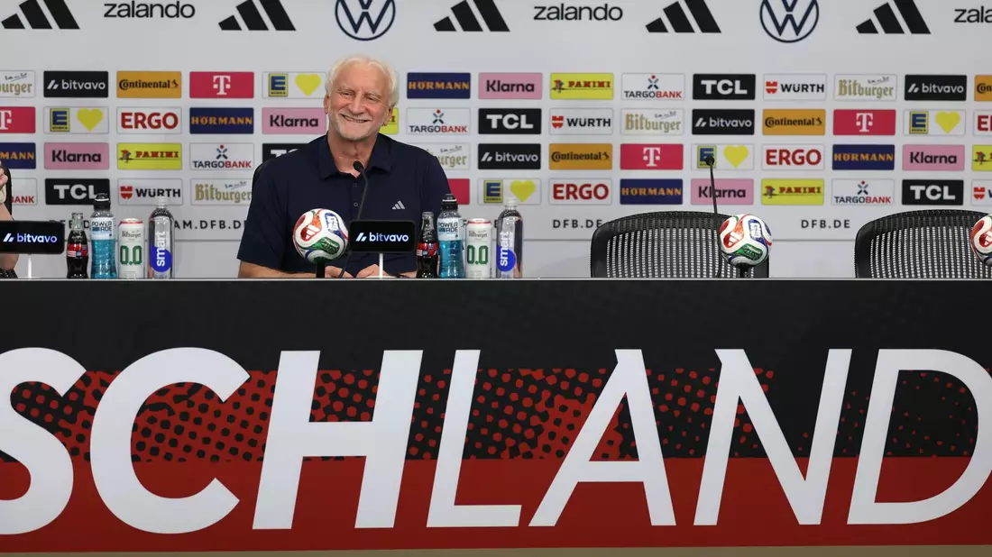 Rudi Völlers Meinung ist zu praktisch allen WM-Themen gefragt.  - Bild: Jan Woitas/dpa