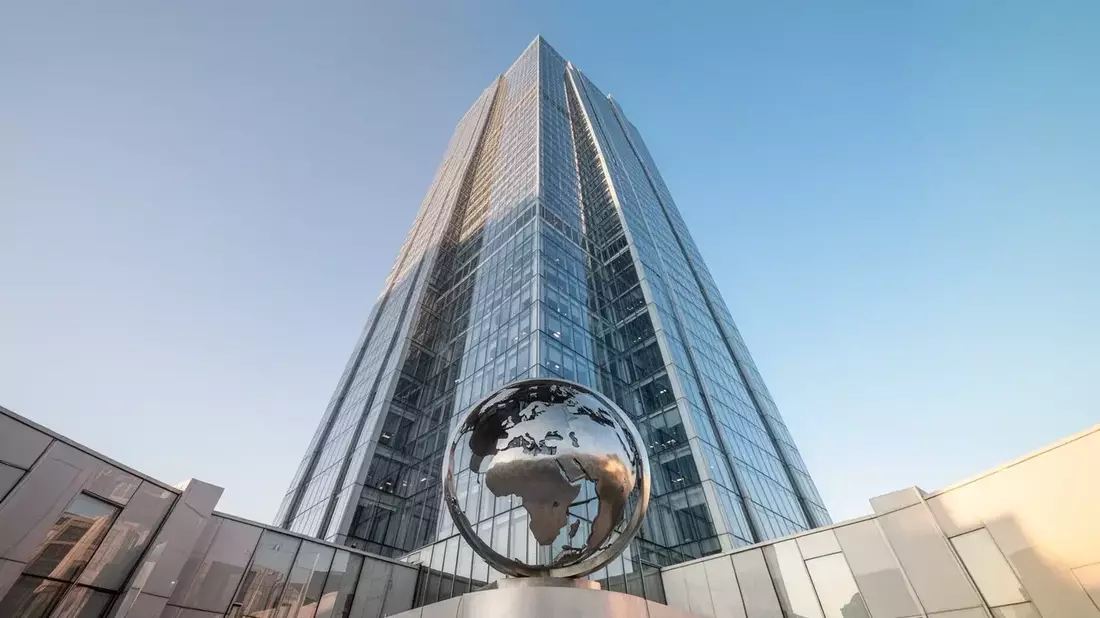 iShares MSCI World: Apple vs UE, inflación EE.UU. y llegada de SpaceX al Nasdaq
