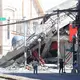 Mehr als 3.000 Gebäude sind offiziellen Angaben zufolge beschädigt oder zerstört worden.  - Bild: Uncredited/AP/dpa