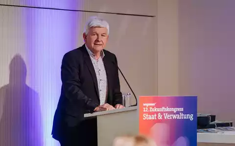 GPM Präsident Prof. Dr. Peter Thuy: Verwaltung gestaltet Zukunft - und Projektmanagement macht sie möglich - Foto: presseportal.de