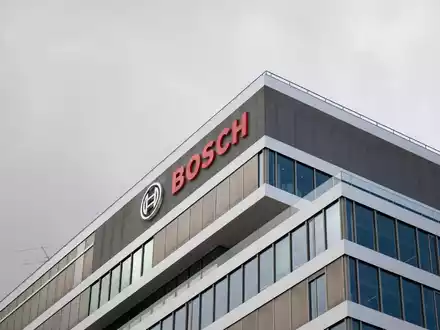 Bosch setzt künftig stärker auf einen rasant wachsenden Zukunftsmarkt: die Automatisierung und humanoide Robotik. (Archivbild) - Foto: Marijan Murat/dpa