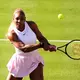 Serena Williams setzt mit einem Sieg im Doppel gleich ein Achtungszeichen. - Bild: Adam Davy/PA Wire/dpa