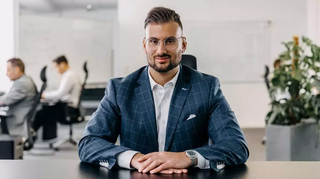 Vom Verkäufer zum Unternehmer: Alessandro Principe von der Principe Consulting GmbH verrät, wie ein starkes Vertriebsteam echte Freiheit schafft - Bild: presseportal.de