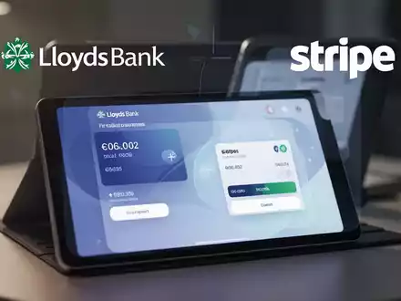 A tablet displaying a digital payment interface, symbolizing the partnership between Lloyds Bank and Stripe for UK small businesses. - Foto: über boerse-global.de