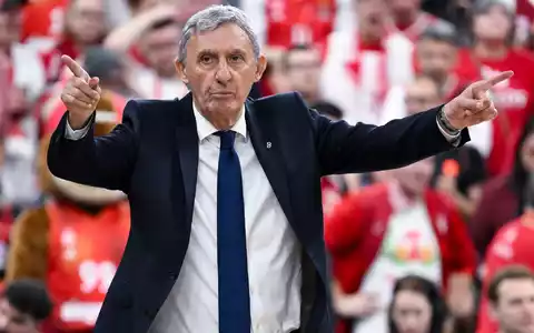 Bayern-Coach Svetislav Pesic dirigiert ein letztes Mal ein Team in einem Finale. (Archivbild) - Foto: Sven Hoppe/dpa