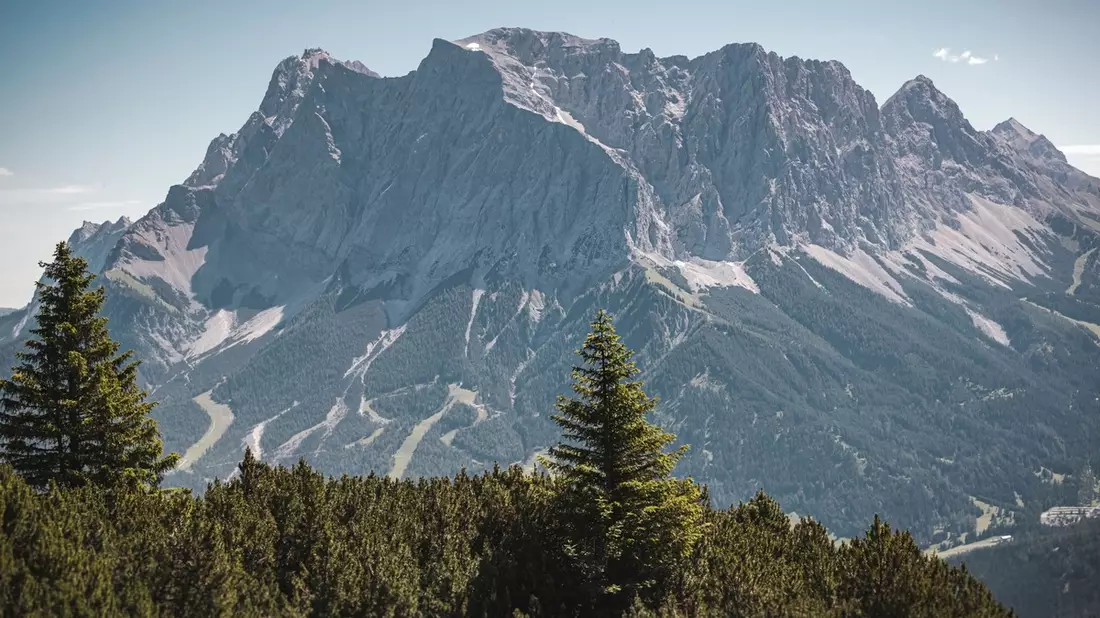 Alps Future Award erstmals beim AlpenKlimaGipfel: Lebensraum Tirol Gruppe und AlpNet prämieren zukunftsweisende Projekte - Bild: presseportal.de
