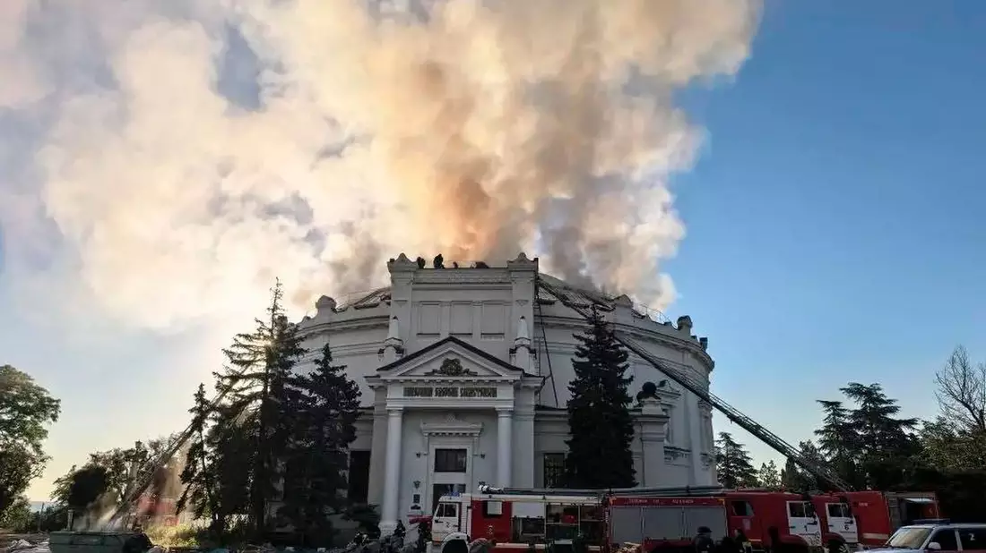 In Sewastopol traf ein ukrainischer Drohnenangriff ein Geschichtsmuseum.  - Bild: Uncredited/Sevastopol mayor Mikhail Razvozhaev telegram channel/AP/dpa
