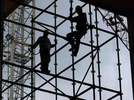 Die Baubranche verweist auf eine «Wohnungslücke» von mehreren hunderttausend Einheiten. (Symbolfoto) - Foto: Jan Woitas/dpa