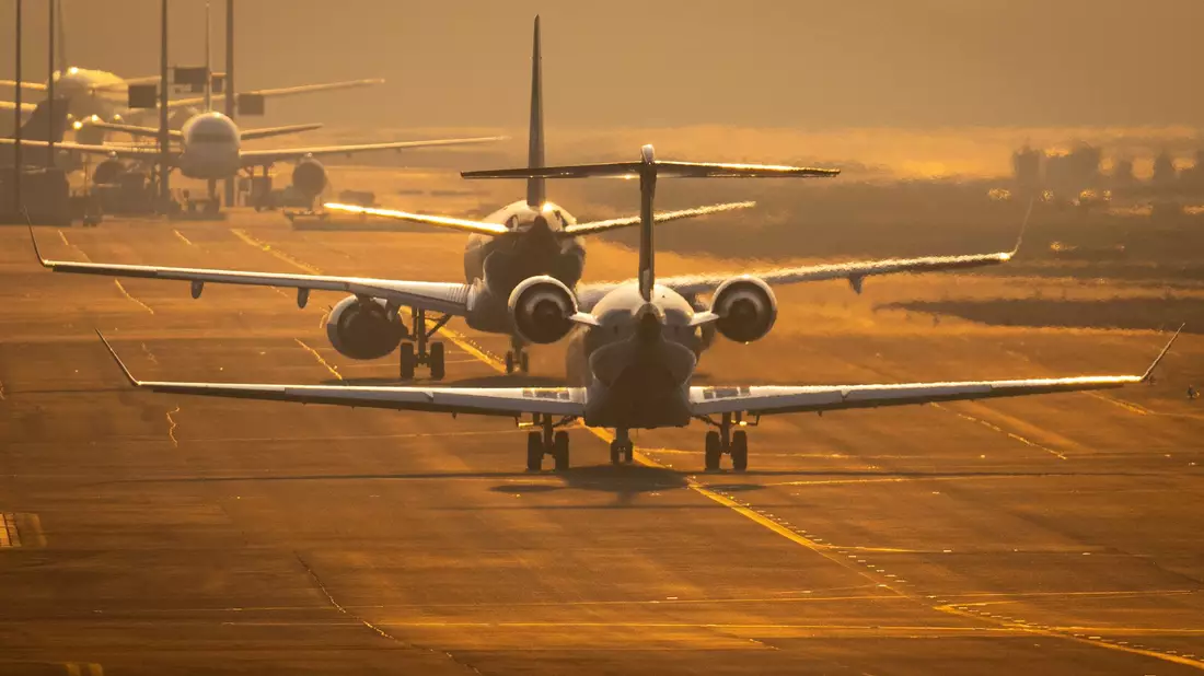 Die Regierung will Deutschland als Luftfahrtnation erhalten. Genügt der Branche dieses Bekenntnis? (Symbolbild) - Bild: Boris Roessler/dpa