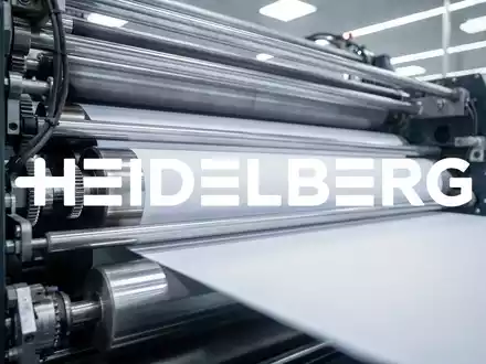Nachdenklicher Investor mit Aktiencharts - Foto: über boerse-global.de