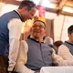 Hatte in Lederhose und Trachtenhemd gut lachen: Bundestrainer Alfred Gislason (Mitte). - Bild: Lukas Barth-Tuttas/dpa