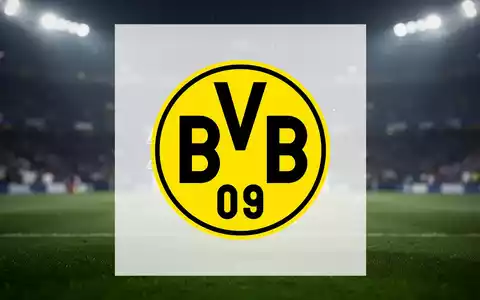 Eine stilisierte Darstellung eines Euro-Symbols, das sich mit einem Fußball verbindet, vor einem unscharfen Stadionhintergrund. - Foto: über boerse-global.de