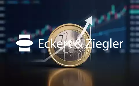 Erleuchtetes Finanzviertel bei Nacht - Foto: über boerse-global.de