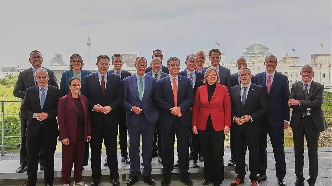 Treffen von Regierungsspitzen mit Sozialpartnern beendet