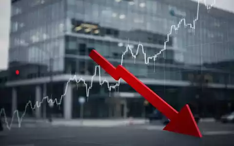 Ein stark fallender Börsenkurs, dargestellt durch einen roten Pfeil nach unten, über einem unscharfen Gebäude eines Pharmaunternehmens. - Foto: über boerse-global.de