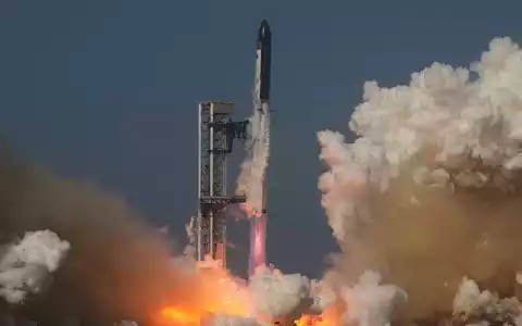 Elon Musk verlässt sich darauf, dass Anleger im Glauben an künftige Erfolge von SpaceX investieren. (Archivbild) - Foto: Eric Gay/AP/dpa