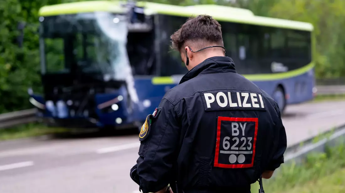 Gutachter sollen die Unfallursache ermitteln. (Archivbild) - Bild: Sven Hoppe/dpa