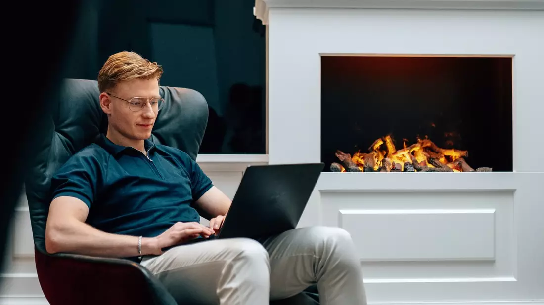 Der Self-Publishing-Boom: Cedric Mattig von der NiCe Publishing Consulting GmbH verrät, warum immer mehr Menschen ihre Bücher ohne Verlag veröffentlichen - Bild: presseportal.de
