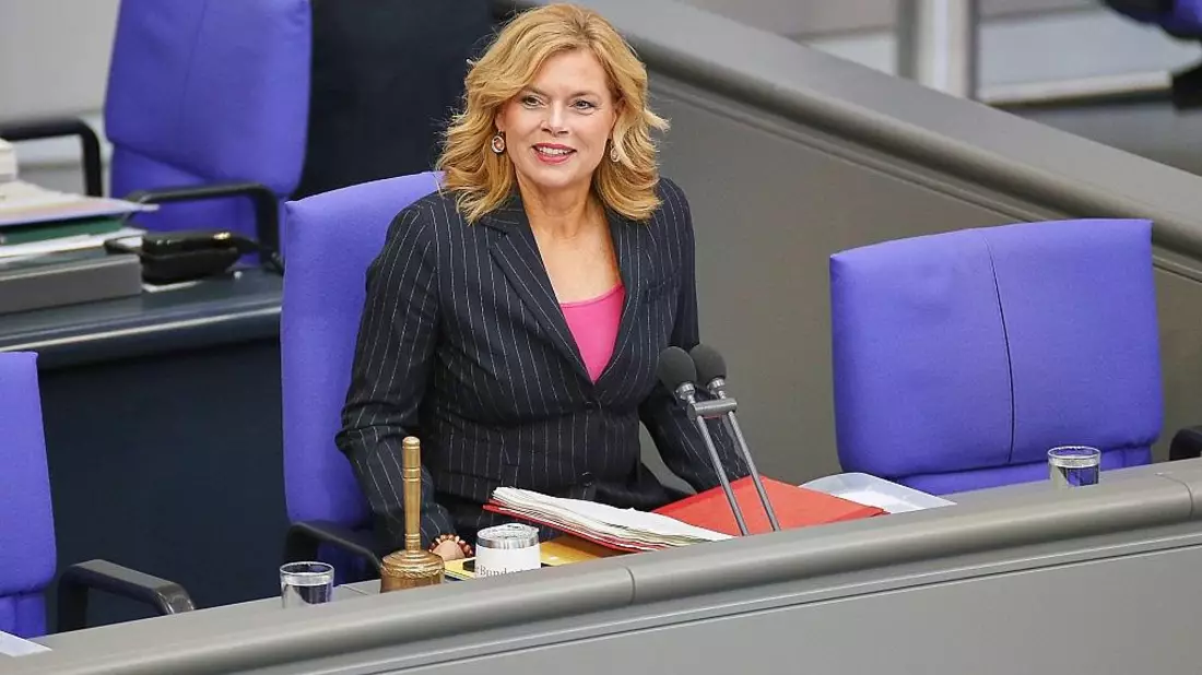 Klöckner ermahnt Bundesregierung wegen verspäteter Antworten