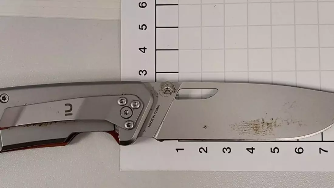 BPOL NRW: Springmesser und Einhandmesser im Handgepäck - Bundespolizei stoppt Reisenden am Flughafen Köln/Bonn - Bild: presseportal.de