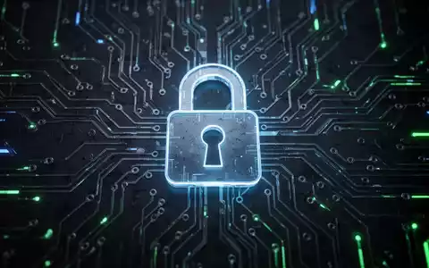 A glowing digital padlock icon over a complex circuit board, symbolizing cybersecurity and numerous software vulnerabilities addressed by a patch. - Foto: über boerse-global.de