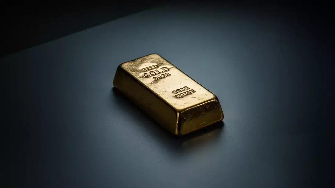 Oro se desploma 9% semanal: subida del petróleo y tipos altos frenan al metal