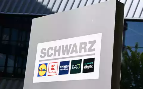 Die Schwarz-Gruppe ist erneut gewachsen. (Archivbild) - Foto: Bernd Weißbrod/dpa