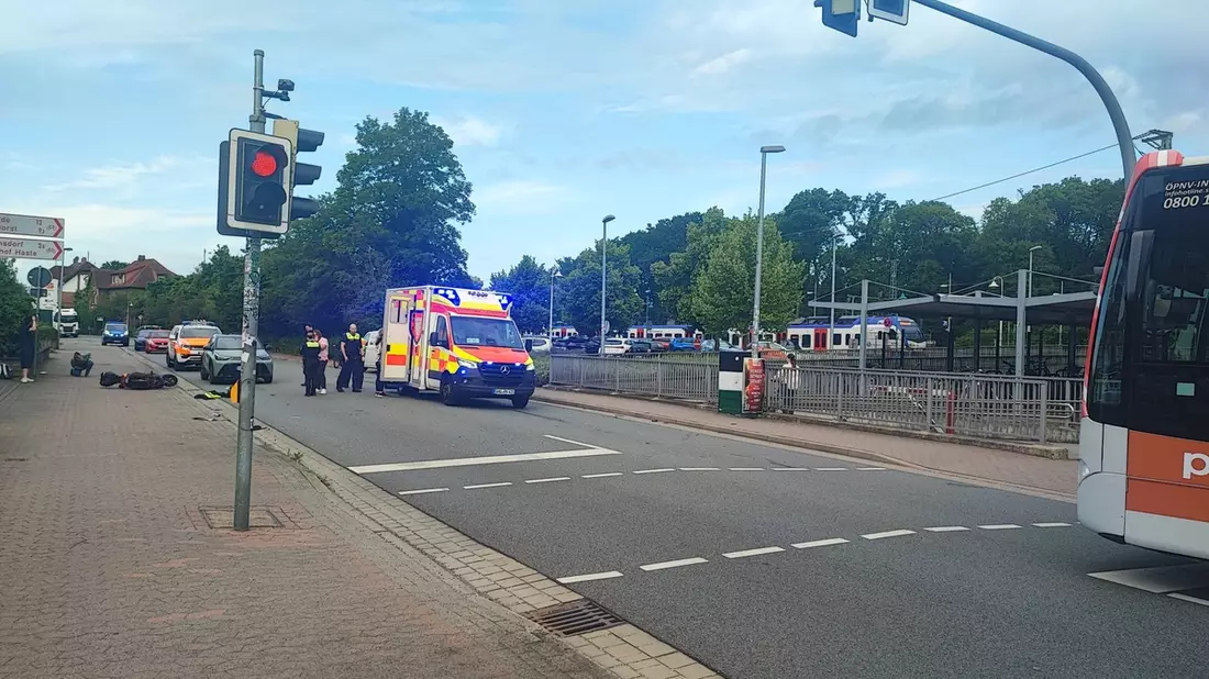 POL-NI: Rollerfahrerin wird bei Verkehrsunfall schwer verletzt - Bild: presseportal.de