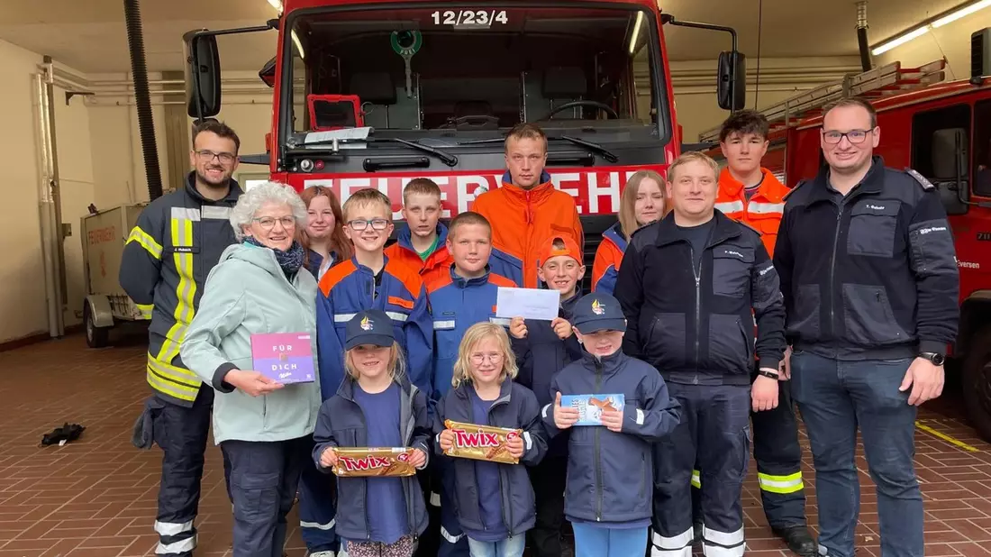 FFW Bergen: Spende für Kinder- und Jugendfeuerwehr - Bild: presseportal.de