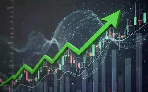 Ein stilisierter, aufwärts gerichteter Börsenchart mit einem grünen Pfeil, der starkes positives Wachstum symbolisiert. - Foto: über boerse-global.de