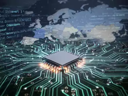A glowing circuit board with lines of code, overlaid on an abstract map of Europe and Russia, symbolizing digital sovereignty. - Foto: über boerse-global.de
