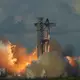 Die hohen Kosten für die Entwicklung der Riesen-Rakete Starship tragen zu den Verlusten von SpaceX bei. (Archivbild) - Bild: Eric Gay/AP/dpa