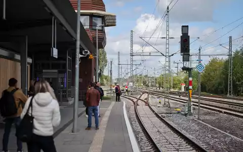 Zwischen Hamburg und Schwerin ist der Verkehr schon freigegeben. (Archivbild.)  - Foto: Christian Charisius/dpa