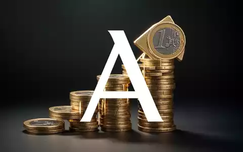 Ein stilisierter, nach oben zeigender Pfeil aus gestapelten Euro-Münzen, der Wachstum symbolisiert. - Foto: über boerse-global.de