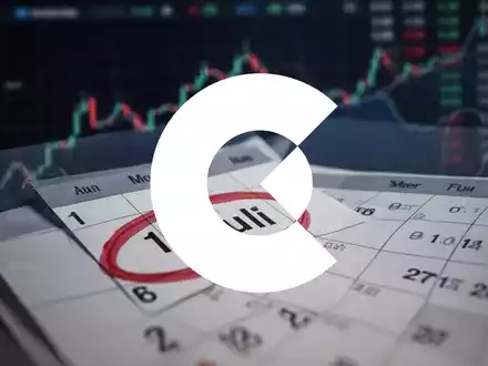 Schreibtisch mit Finanzdiagrammen und Analysen - Foto: über boerse-global.de