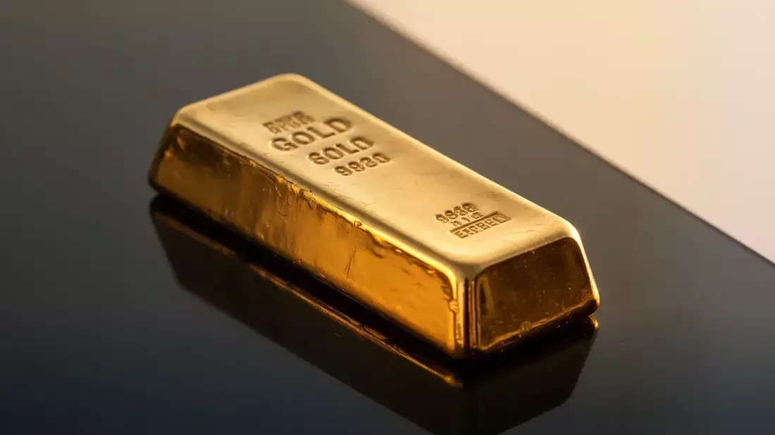Oro cerca de 4.000 dólares: venta minorista vs demanda institucional récord