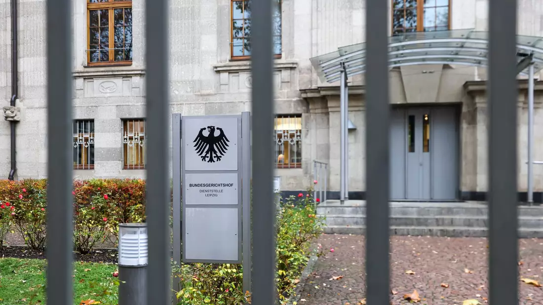 Der BGHJ hob ein Urteil gegen einen Herzspezialisten nach dem Tod zweier Patienten auf. Der Mann muss erneut vor Gericht. (Archivbild) - Bild: Jan Woitas/dpa-Zentralbild/dpa