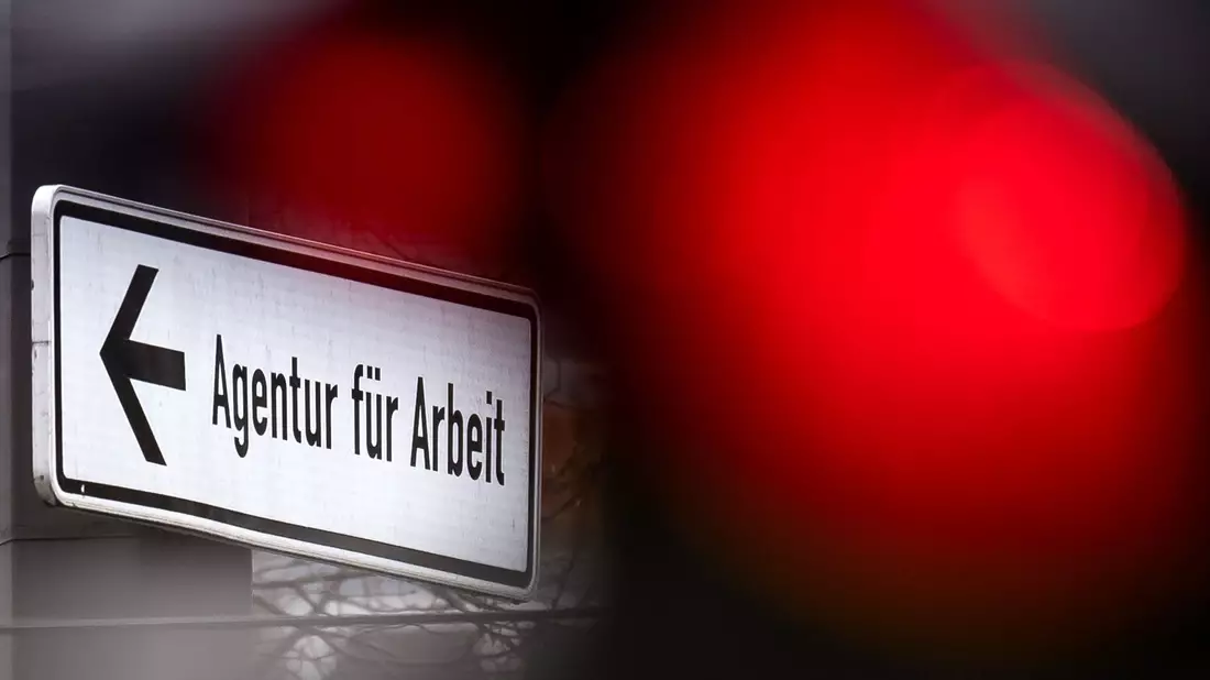 Das Bremer Jobcenter steckt in einer Krise. (Archivfoto) - Bild: Sina Schuldt/dpa