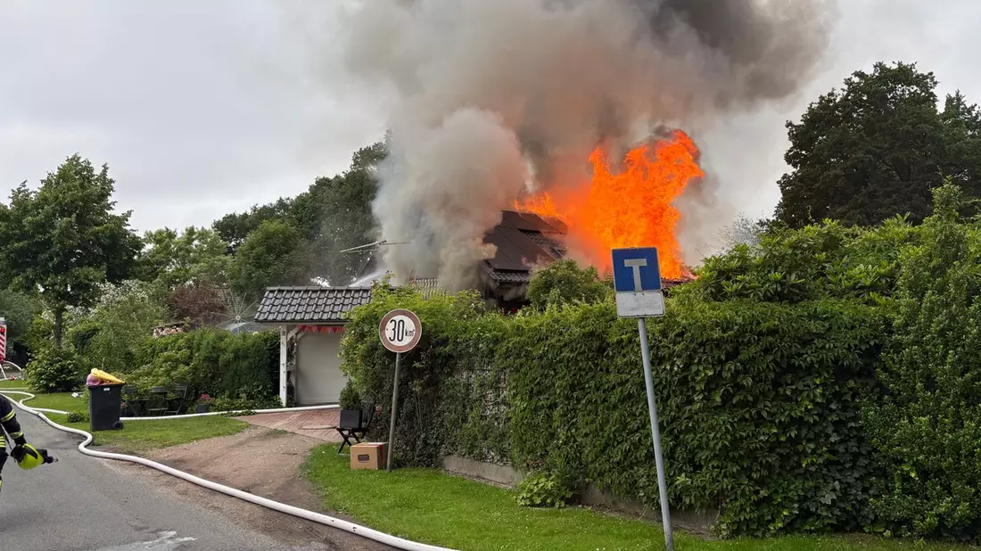 FW-ROW: Brand Söhlingen - Gebäudebrand in Söhlingen - Bild: presseportal.de