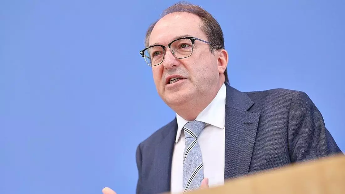 Dobrindt warnt vor hybriden Bedrohungen