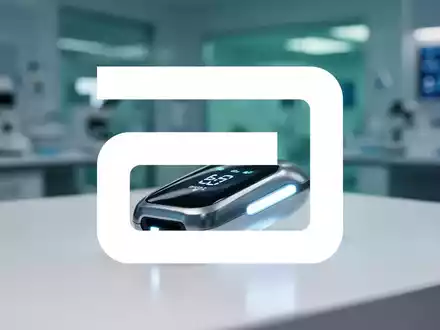Nahaufnahme eines modernen medizinischen Geräts, das wie ein Glukosemonitor aussieht, auf einer sterilen Oberfläche. - Foto: über boerse-global.de